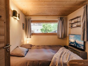 7 bedrooms, free WiFi, bed sheets - Chalet 4★, 15 guests, La Clusaz, sauna, village center, 7 bedrooms (La Clusaz)