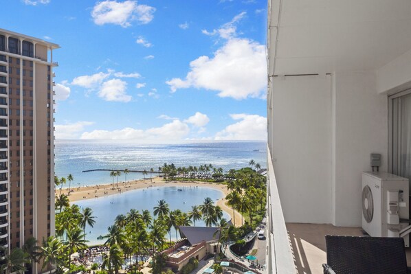 Property grounds - Welcome to Ilikai Apartment #1428 - Perfect location for a perfect vacation! (Honolulu)