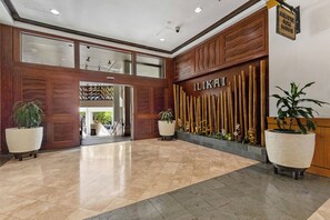 Lobby - Welcome to Ilikai Apartment #1428 - Perfect location for a perfect vacation! (Honolulu)