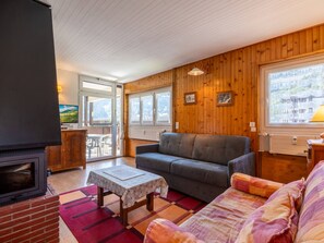 TV - 3* Apartment in La Clusaz, 5 guests, parking (La Clusaz)
