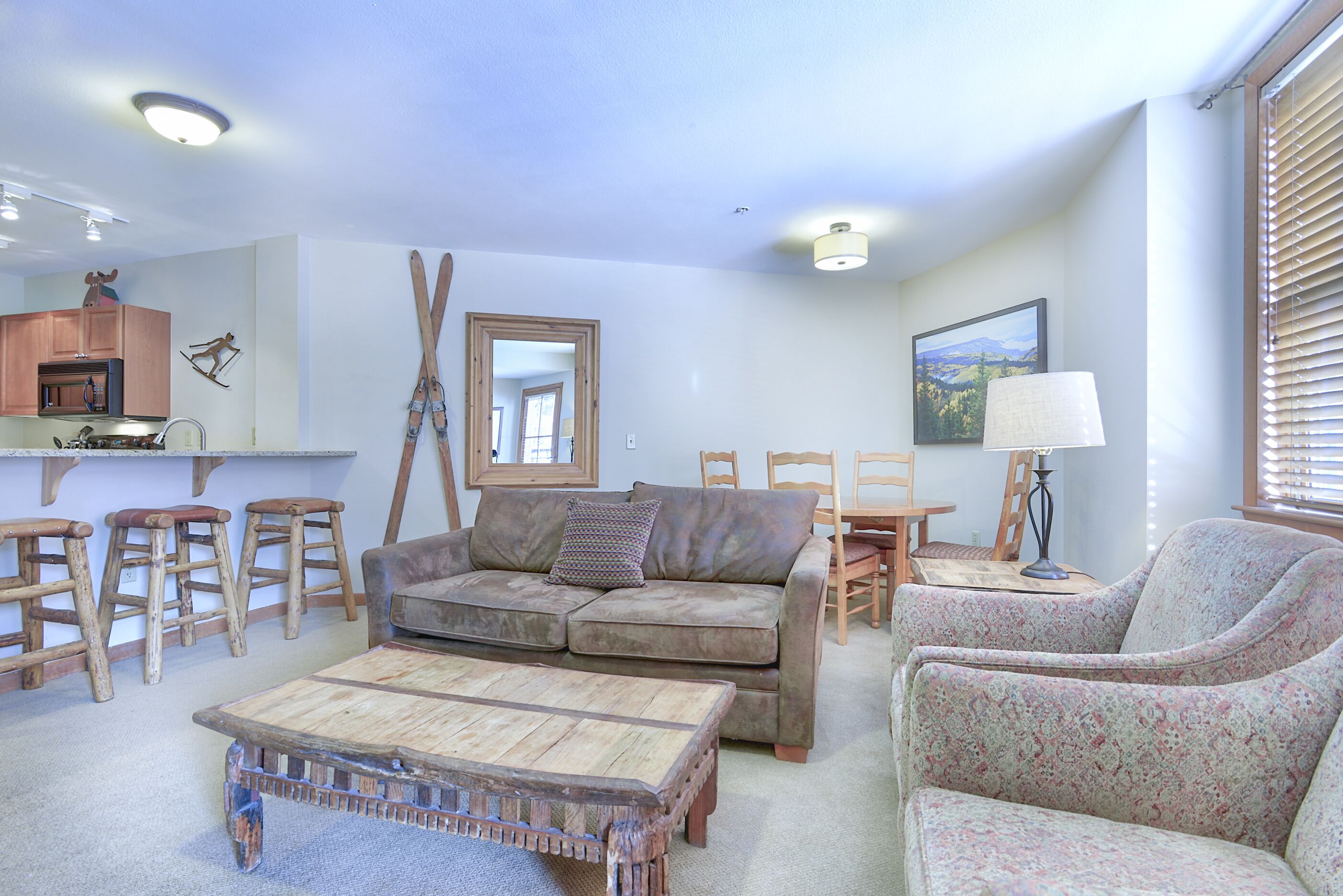 Ski In / Ski Out OVERSIZED condo RIGHT at the base. Access to hot tub
