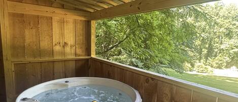 Bain à remous extérieur
