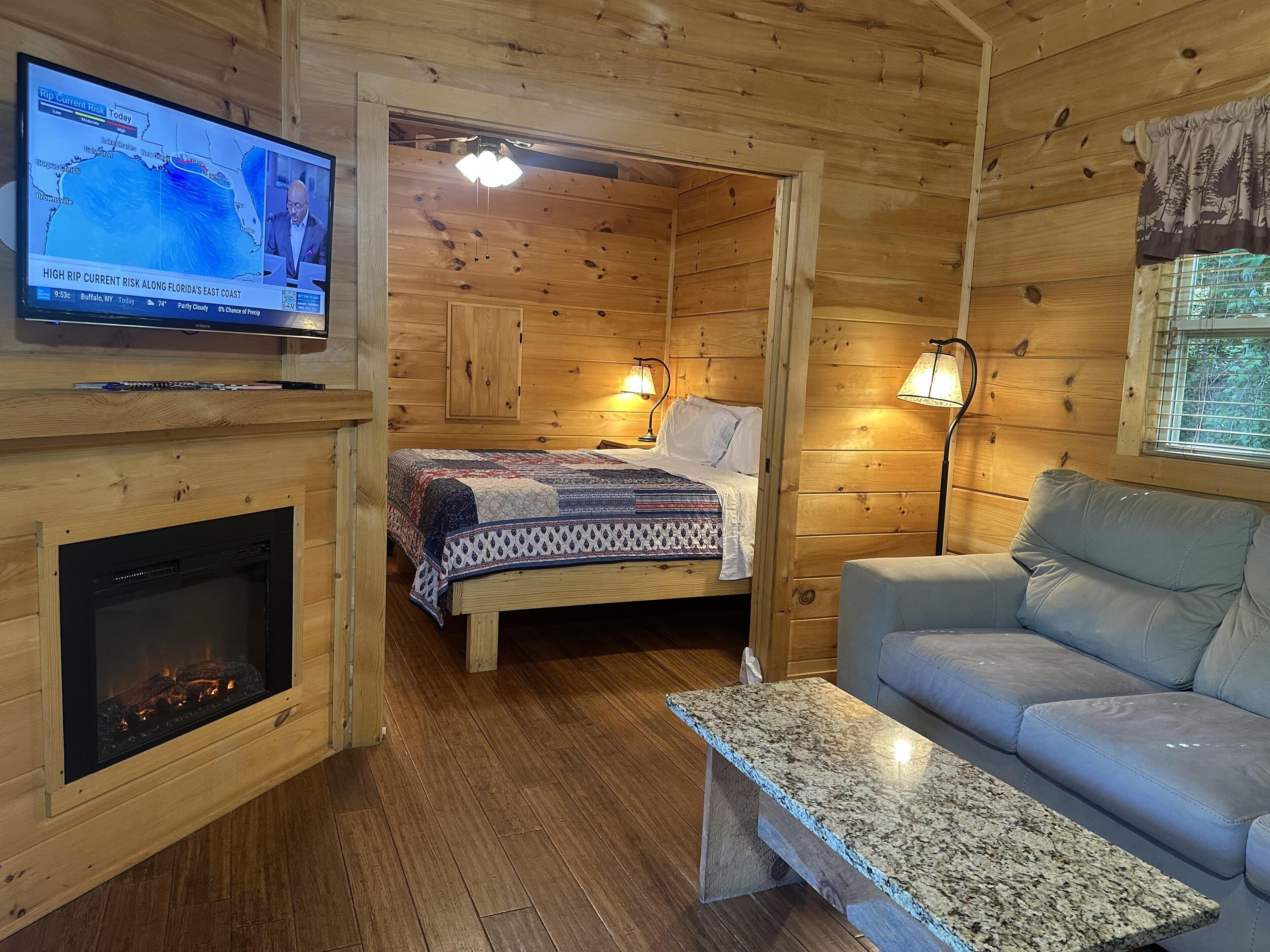 Smart TV, fireplace