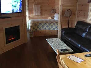 Een smart-tv en een open haard