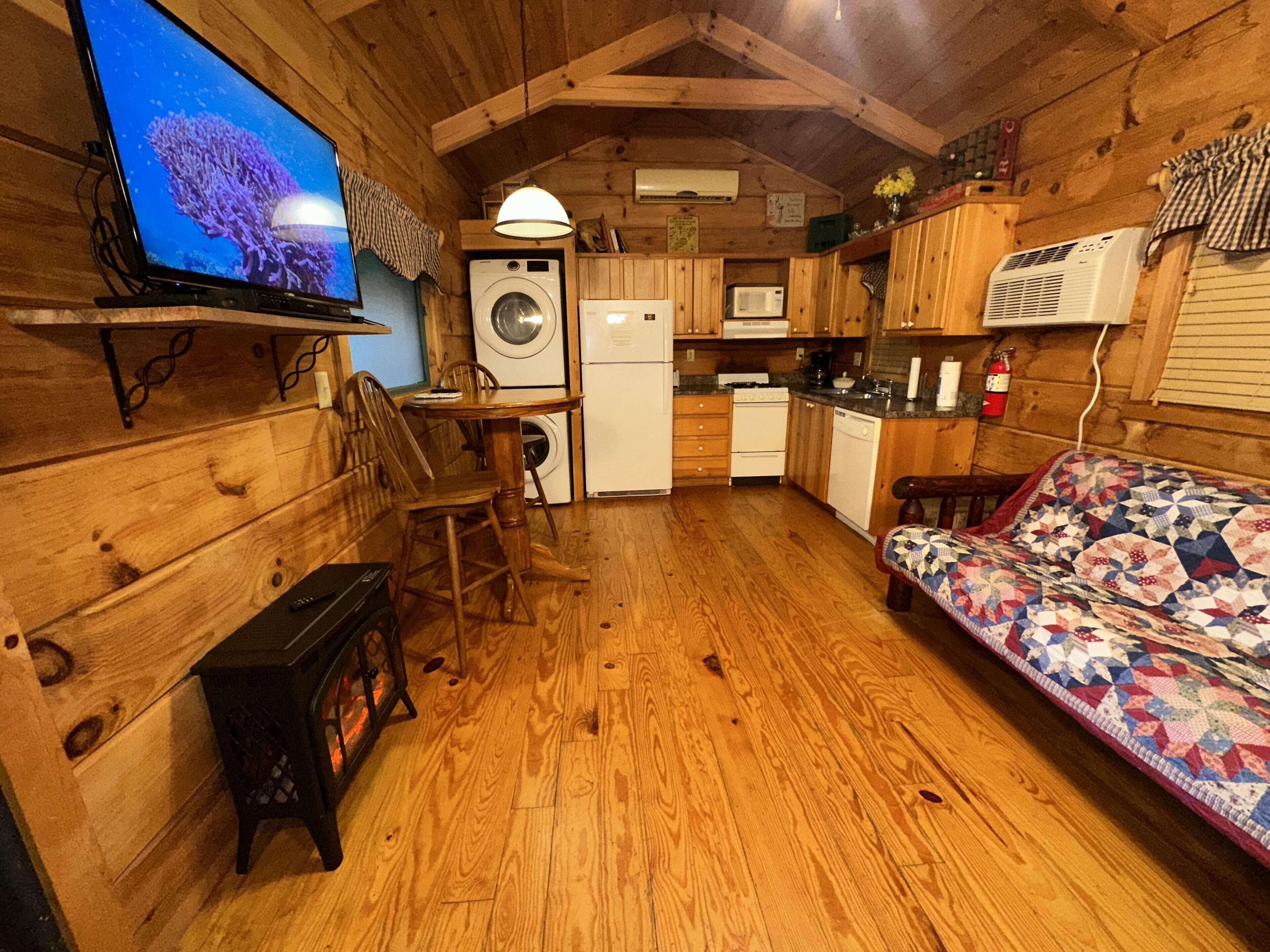Smart TV y chimenea 