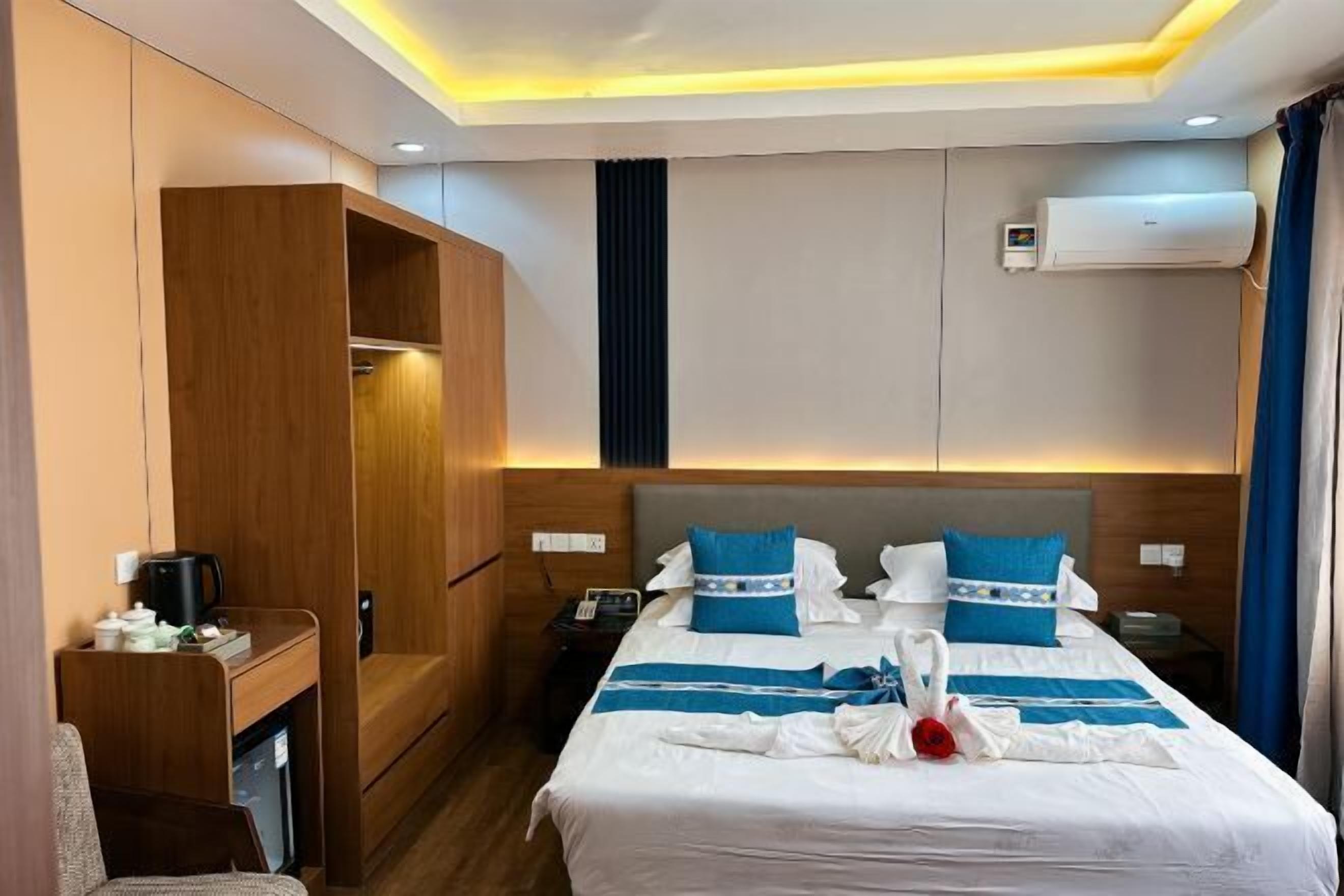 In-room safe, desk, blackout curtains, soundproofing