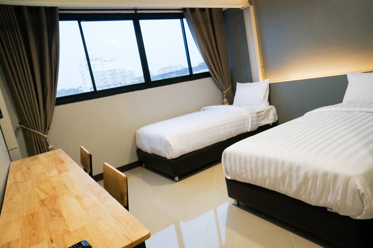 Tomannsrom | Minibar, skrivebord, blendingsgardiner og wi-fi (inkludert)