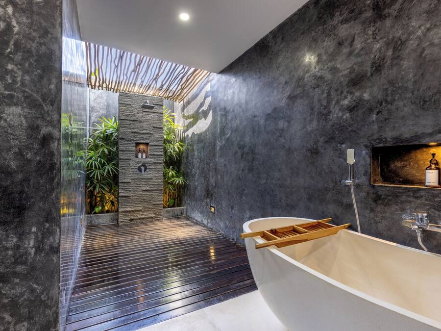 The Supreme - Signature Collection | Bathroom | Free toiletries, hair dryer, bathrobes, bidet