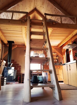 Chalet rustique | 1 chambre, bureau, rideaux dâobscurcissement, fer et planche Ă repasser