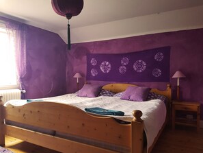 Kamar Double, pemandangan danau | 1 kamar tidur, meja kerja, tirai kedap cahaya, dan setrika/meja setrika