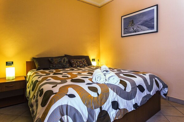 Desk, blackout curtains, free WiFi, bed sheets