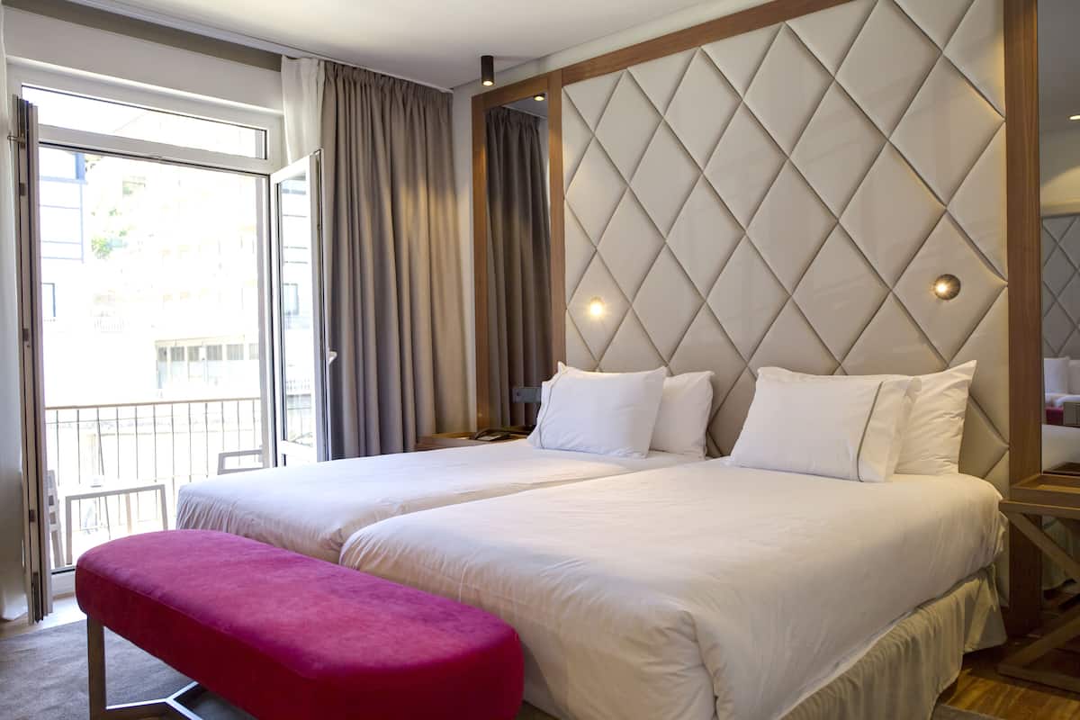 double room, balcony | minibar, desk, iron/ironing board, free wifi