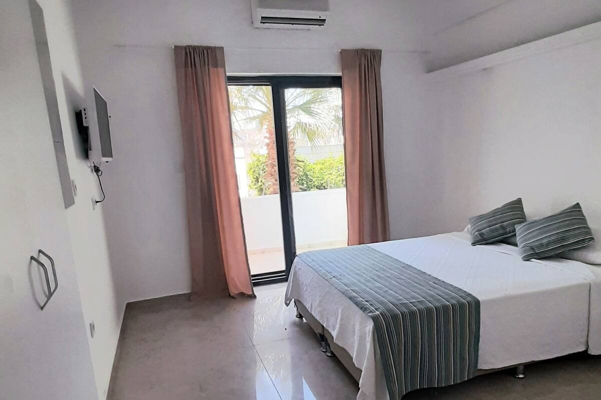 1 bedroom, blackout drapes, WiFi (free), bed sheets