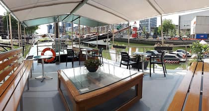 Rooms on Water