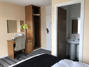 Standard Double Room, Ensuite | Premium bedding, bed sheets - The Old Coach House Hotel (Buckie)