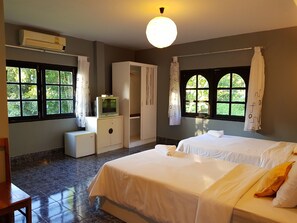 Thara Room - Twin beds | Skrivebord, ekstra senge (tillægsgebyr), gratis Wi-Fi