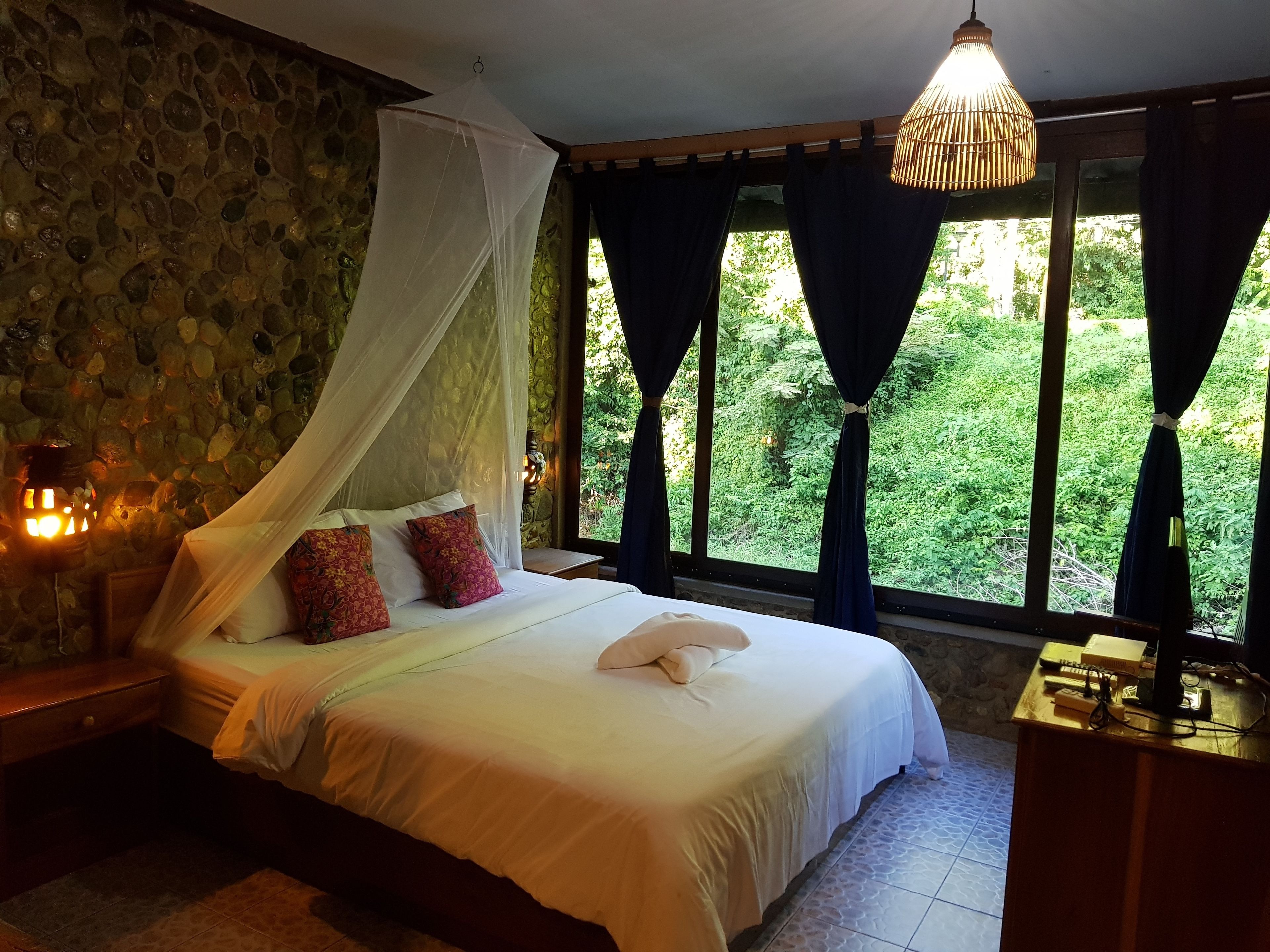 River Room - Double Bed | Desk, rollaway beds, free WiFi