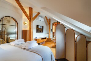 Hypo-allergenic bedding, individually decorated, individually furnished - MR 3 Apartments (Kraków)