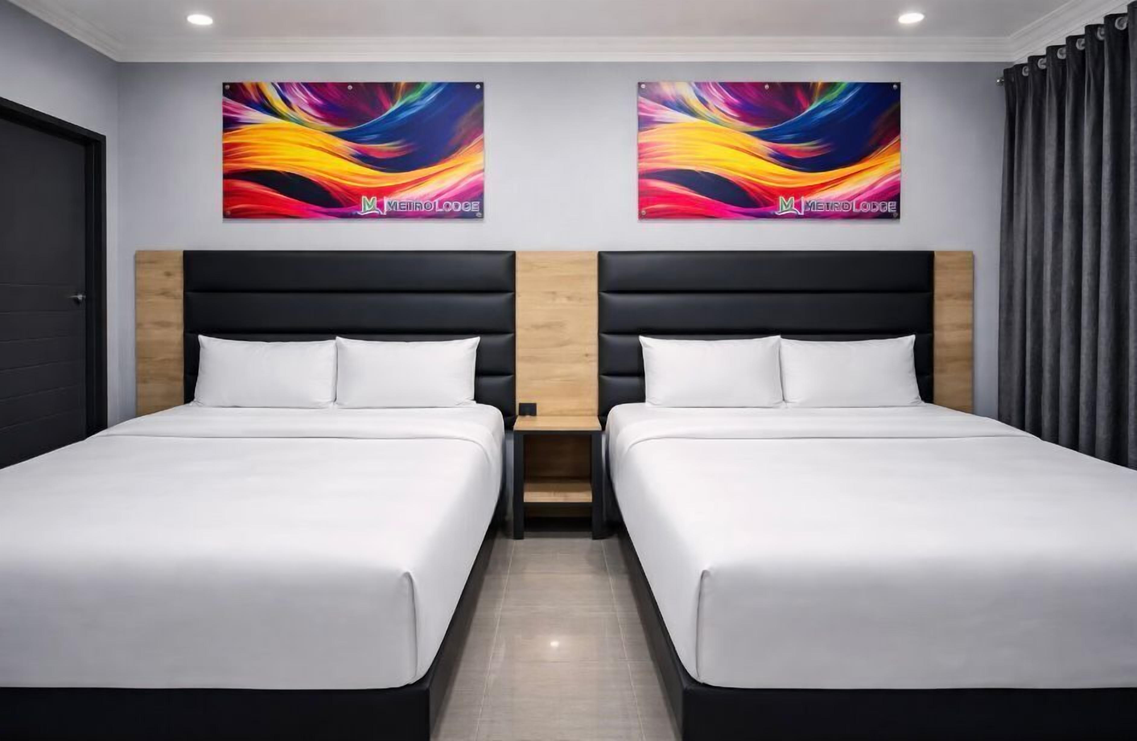 Deluxe Double Room | Iron/ironing board