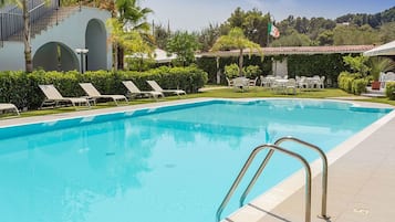 Kolam renang terbuka