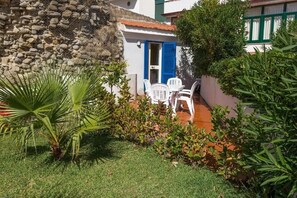 Apartment, Terrasse, Meerblick | Speisen im Freien