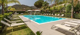 Baia Marticana Residence Hotel 