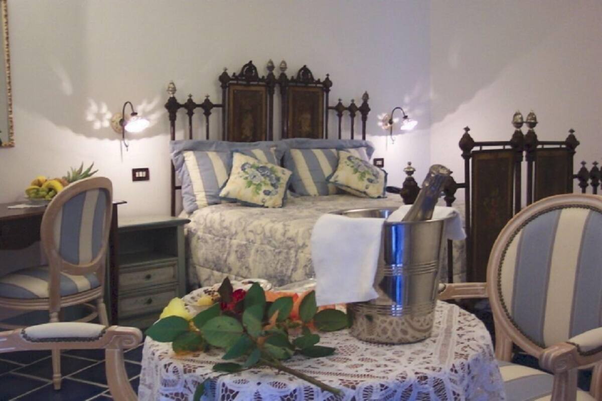 Suite Junior | Minibar, una cassaforte in camera, insonorizzazione, Wi-Fi gratuito