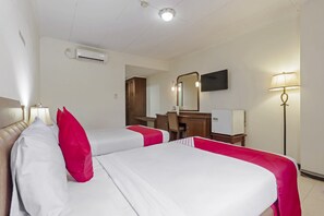 Room - OYO 108 Hotel Surya (Jakarta)