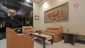 Unclassified image, 5 of 44, button - OYO 108 Hotel Surya (Jakarta)
