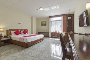 Deluxe Suite | Free WiFi - OYO 108 Hotel Surya (Jakarta)