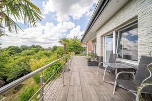 Kamer, 1 twee- of 2 eenpersoonsbedden, uitzicht op kanaal | Terras