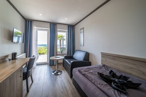 Single Room, Canal View