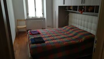 2 Schlafzimmer, BĂŒgeleisen/BĂŒgelbrett, kostenlose Babybetten