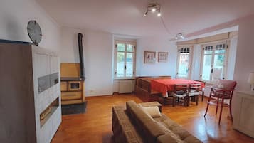 Tradisjonelt hus, flere senger | Oppholdsområde