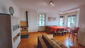 Traditional House, Multiple Beds | Living area - B&B Brunate Kangucavallo (Brunate)