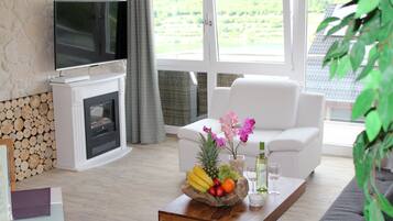 Apartment (Seehöhe) | Premium bedding, individually decorated, individually furnished, desk