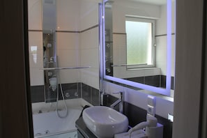 Appartamento (Ferienwohnung Maarhöhe) | Biancheria da letto di alta qualità, con stile personalizzato