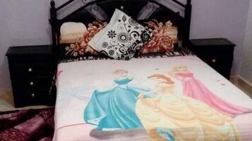 Apartamento, 2 quartos | Roupas de cama premium, ferros/tábuas de passar roupa