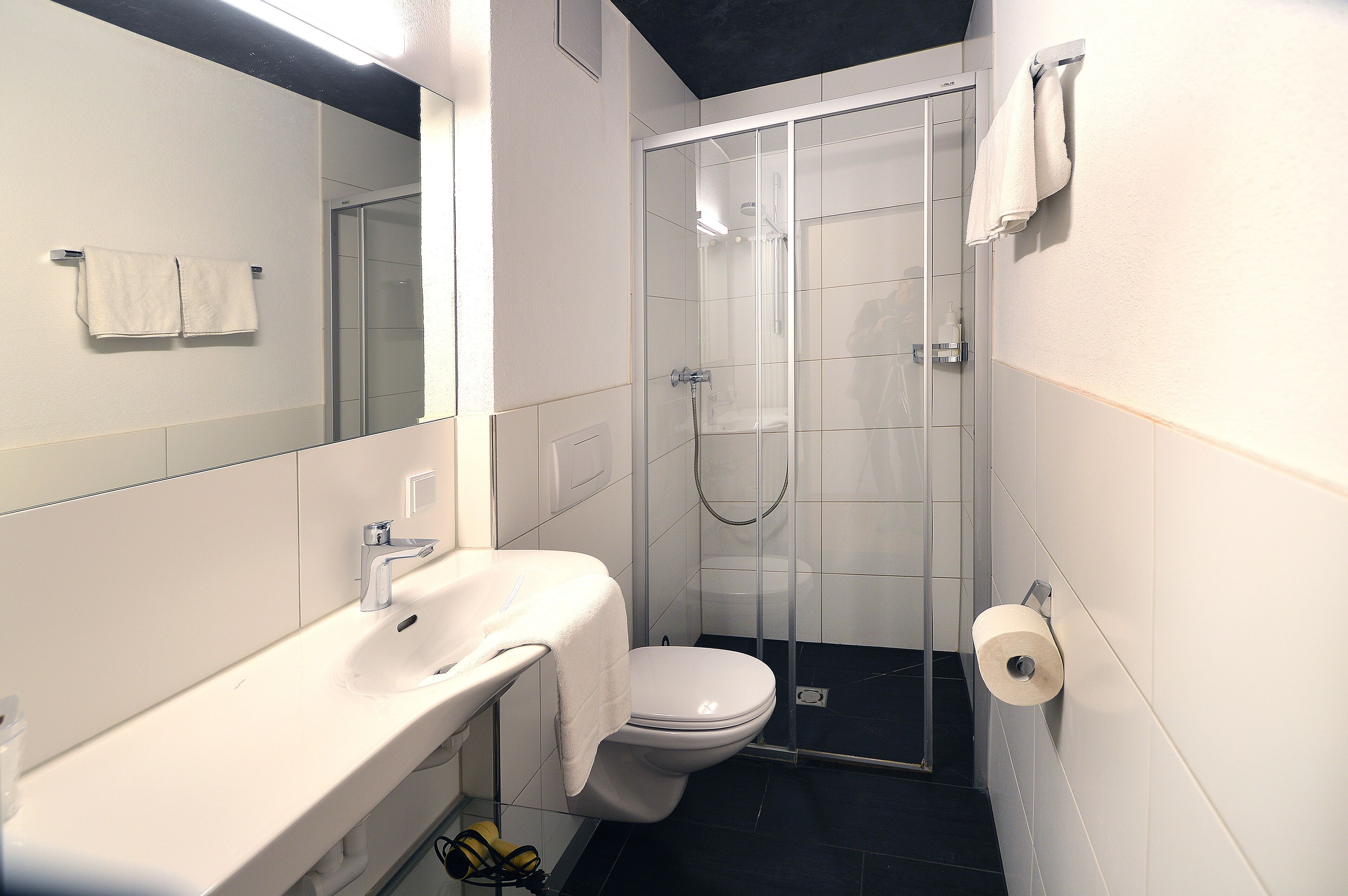 double room | bathroom | shower