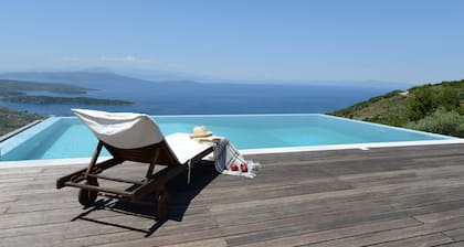 Esperos Suites & Villas