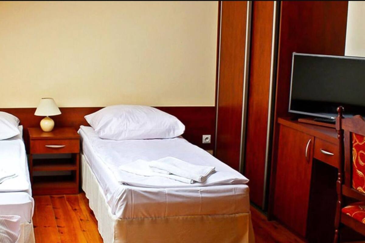 Desk, free WiFi, bed sheets