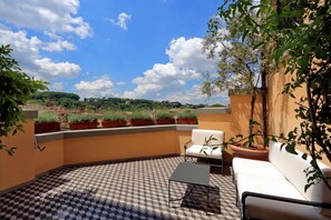 Hus - flere senge - byudsigt (Trastevere Charming Penthouse) | Terrasse/gårdhave