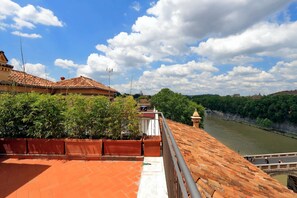 Casa, diversos llits, vistes a la ciutat (Trastevere Charming Penthouse) | Vista des de l'habitació