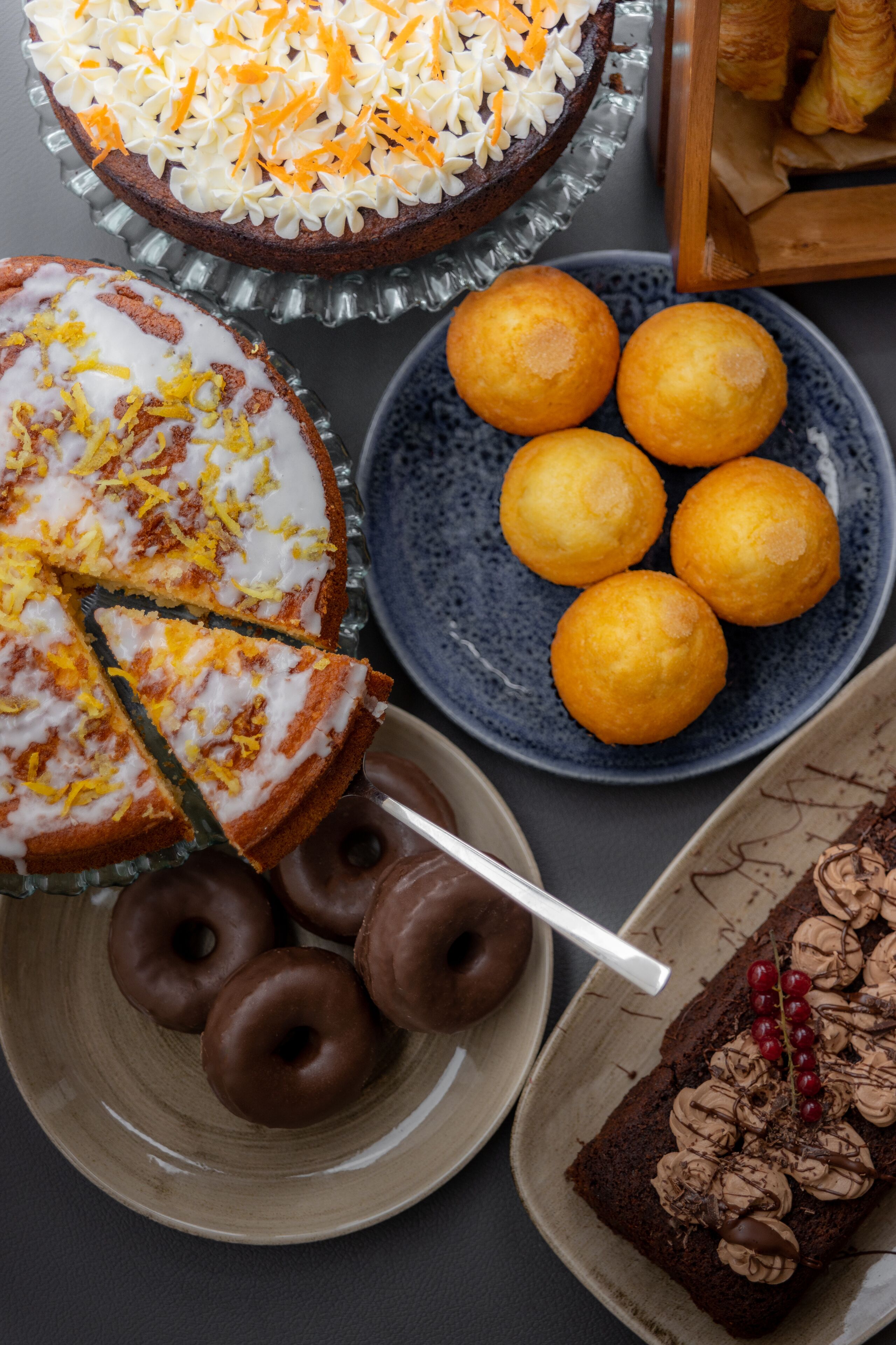 daily buffet breakfast (eur 16 per person)