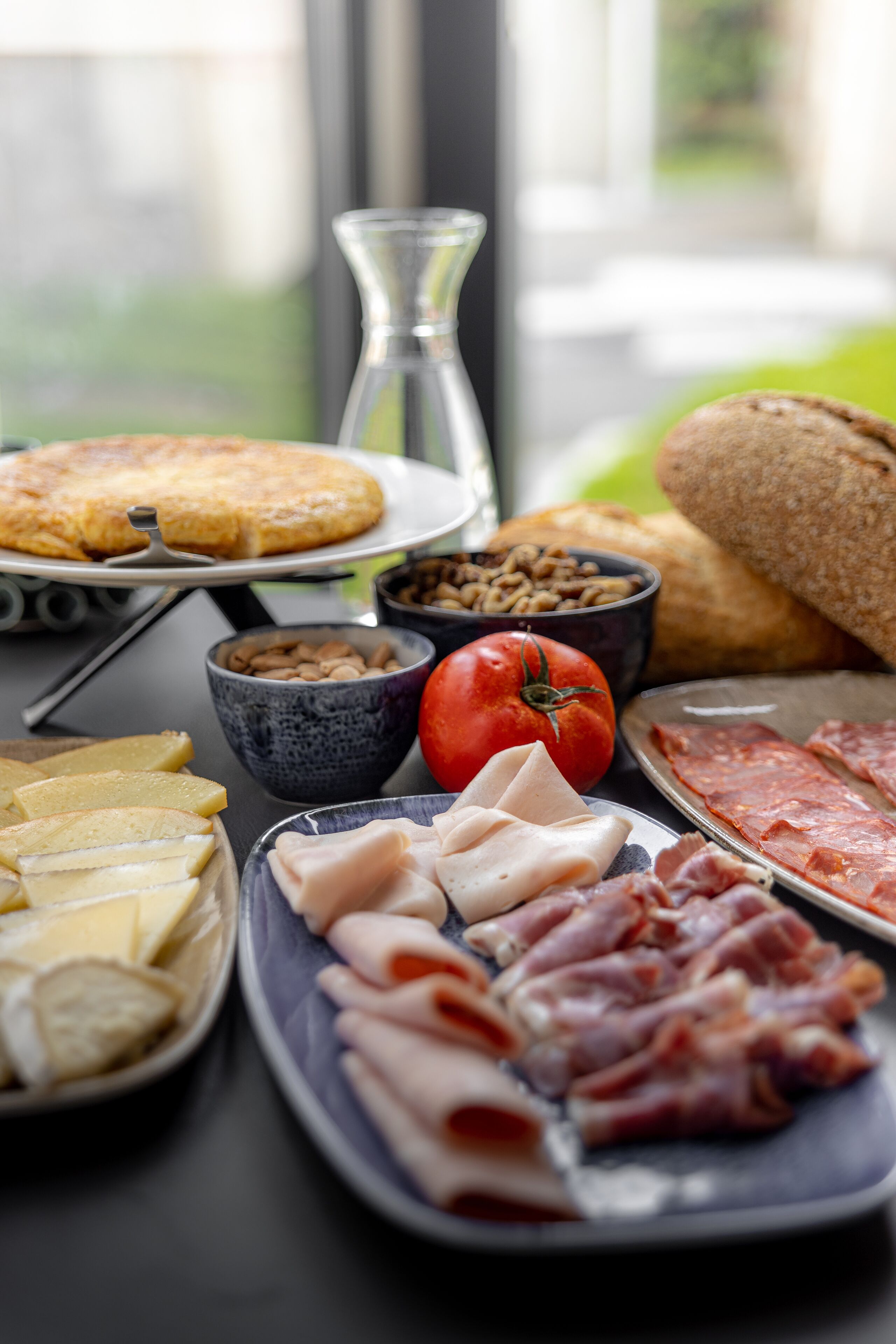 daily buffet breakfast (eur 16 per person)