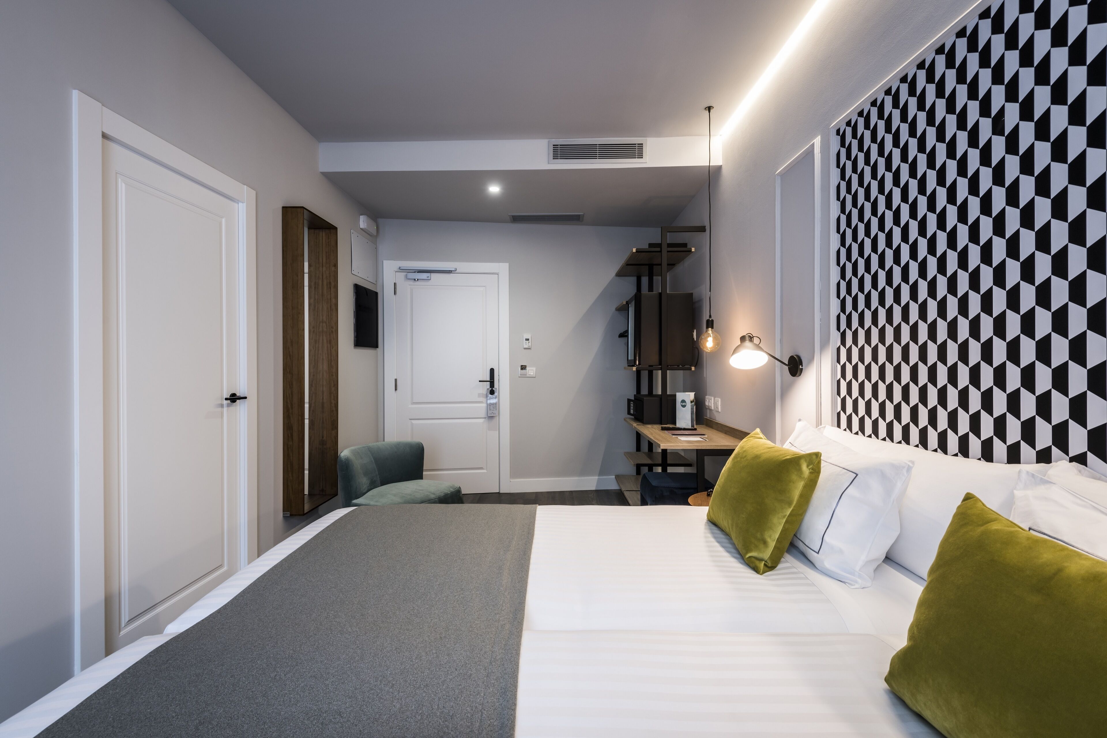 minibar, in-room safe, desk, soundproofing