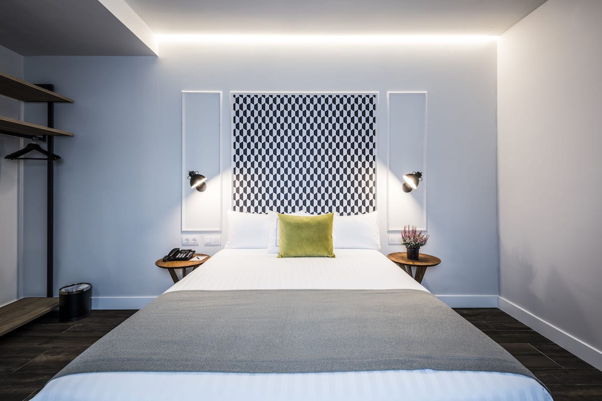 Minibar, in-room safe, desk, soundproofing