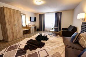 Comfort-lejlighed - 3 soveværelser - 2 badeværelser | 1 soveværelse, premium-sengetøj, pengeskab på værelset, skrivebord