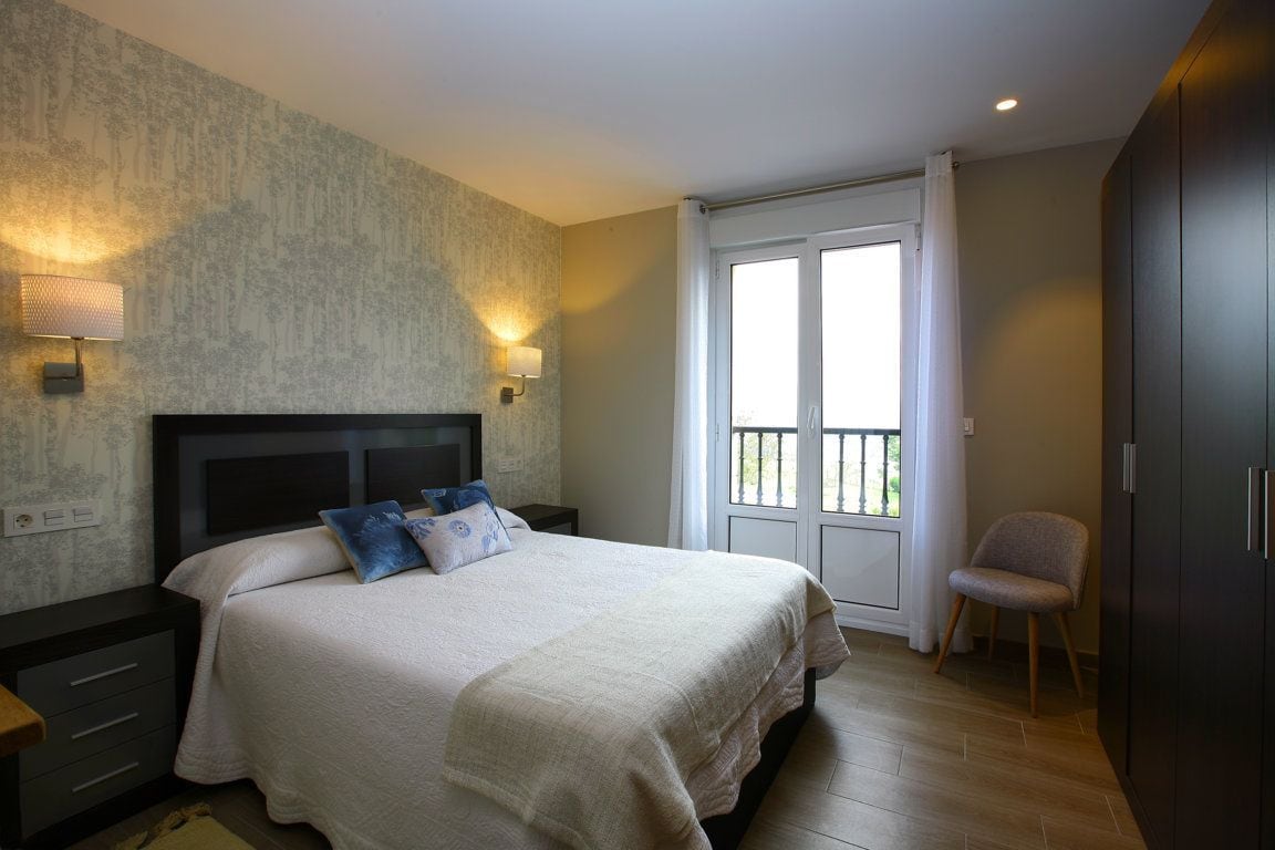 1 chambre, chambres insonorisées, fer et planche à repasser