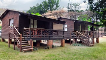 Family Cabin (Log Cabin) | Lake view